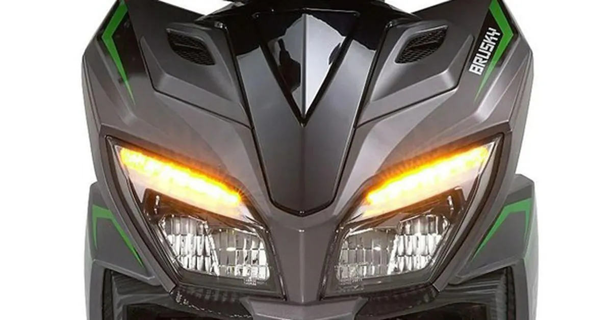 Không phải sportbike, không phải naked, đây là một chiếc xe tay ga giá rẻ dành cho đô thị châu Á của nhà Kawasaki