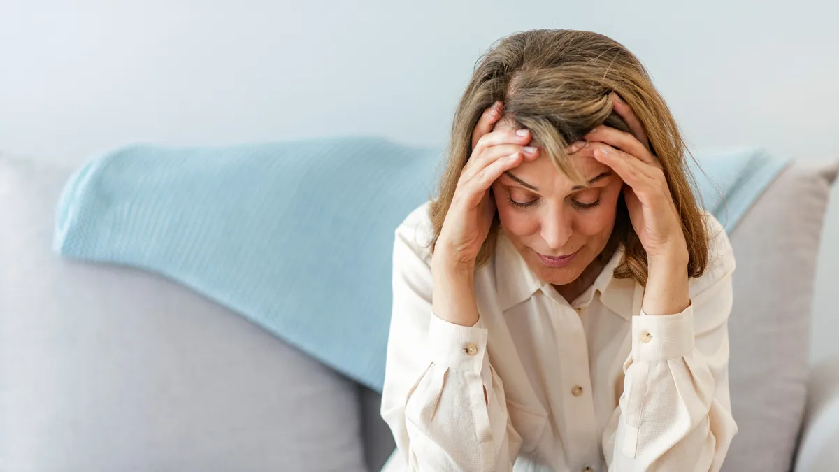 Triệu chứng xuất huyết não nhẹ: Những biểu hiện ban đầu bạn cần lưu ý