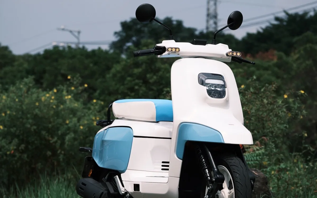 Hartford MEWGO 125: Chiếc xe tay ga pha cổ điển, nhỏ gọn nhưng đầy cá tính