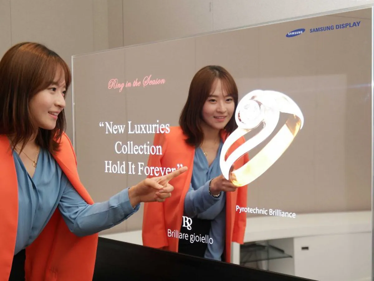 Samsung trình làng màn OLED "gương kia ngự ở trên tường"