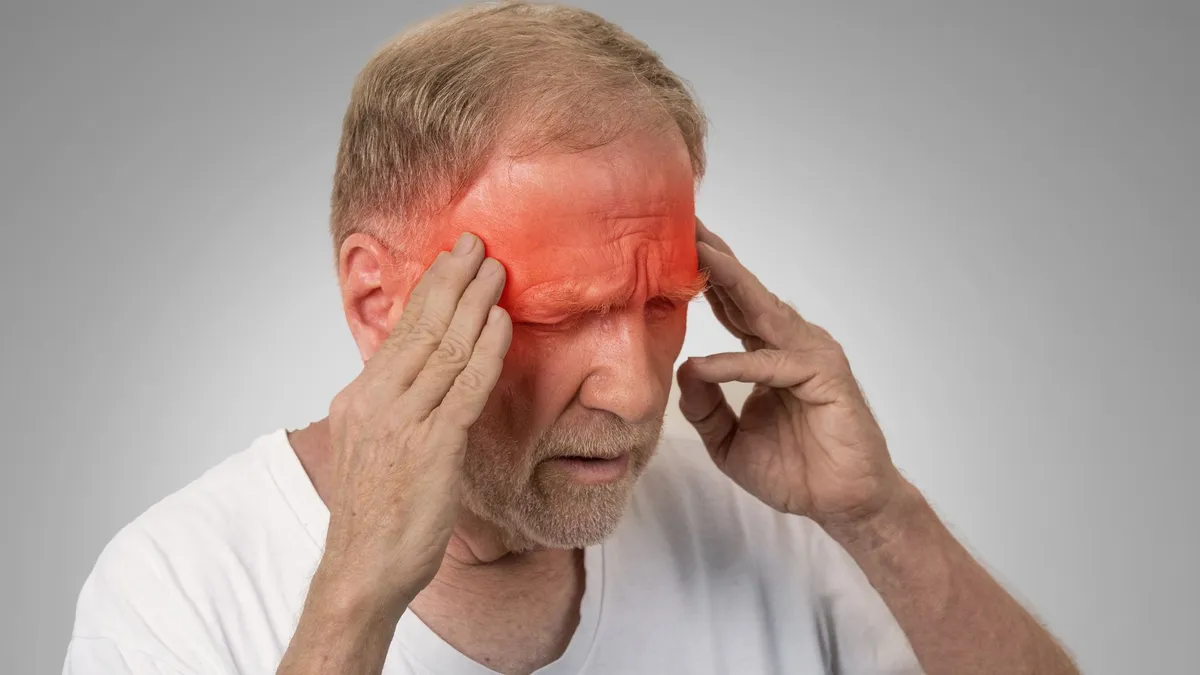 Nguyên nhân đau đầu do thay đổi thời tiết là gì? Triệu chứng nhận biết