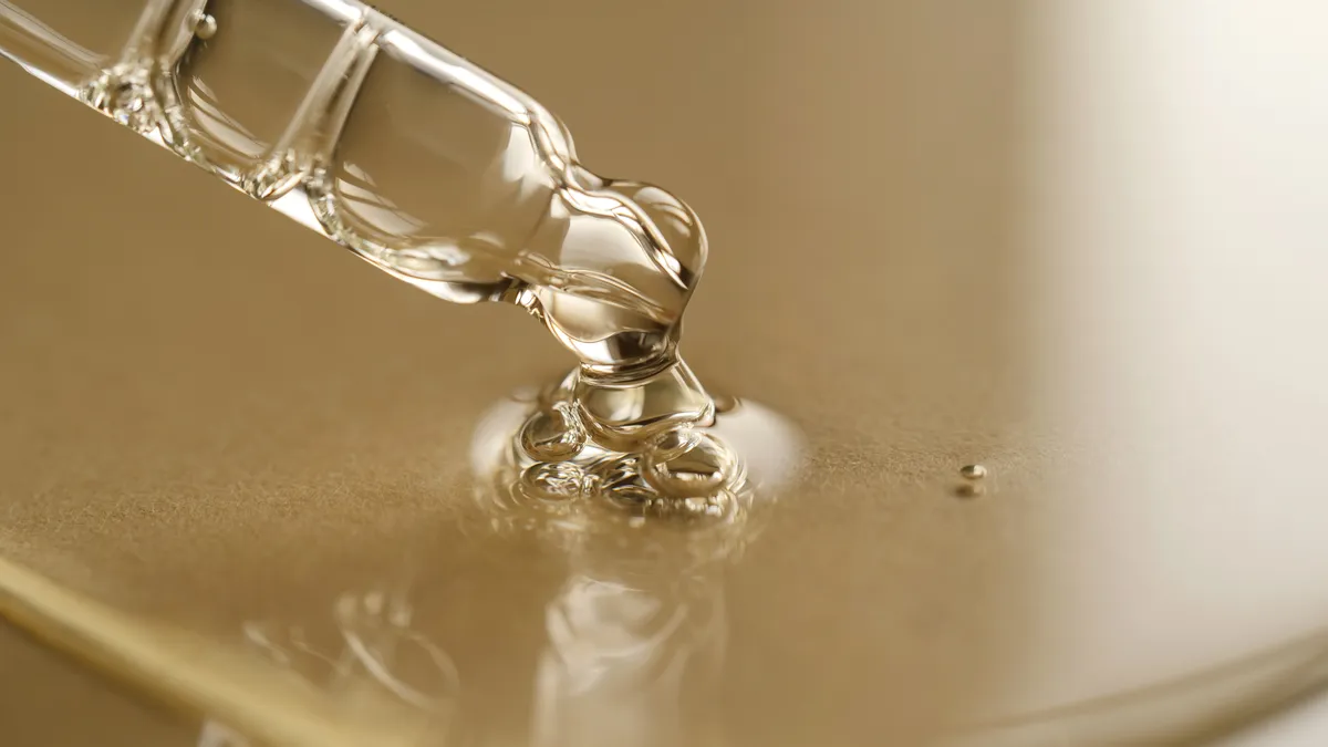 Tinh chất và serum khác nhau thế nào? Nên lựa chọn sao cho phù hợp?