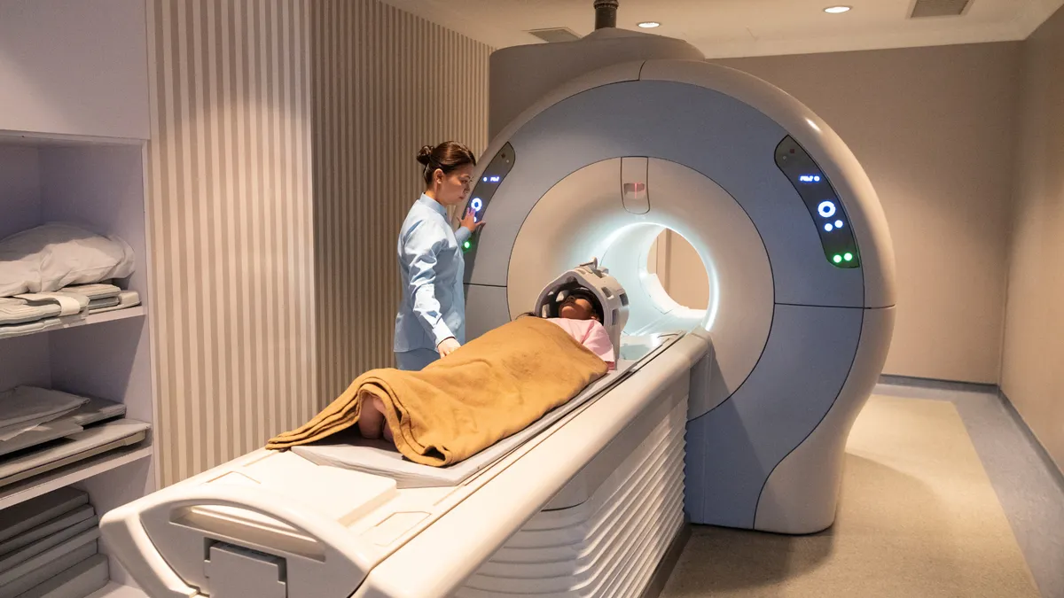 Chụp MRI sọ não là gì? Trường hợp nào cần chụp MRI sọ não?