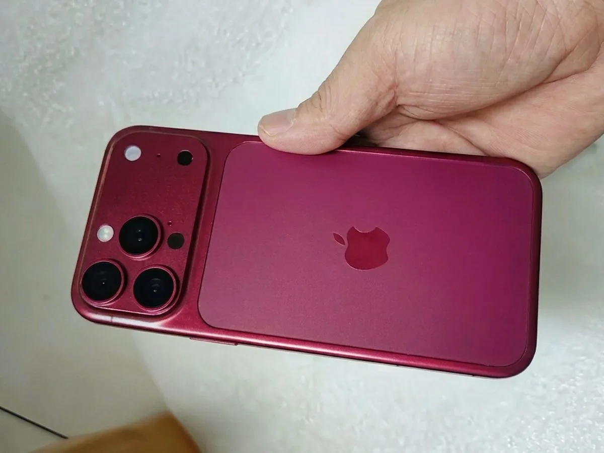 Chỉ vì pin to hơn, iPhone 18 Pro có thể phải dày hơn cả bản Pro Max