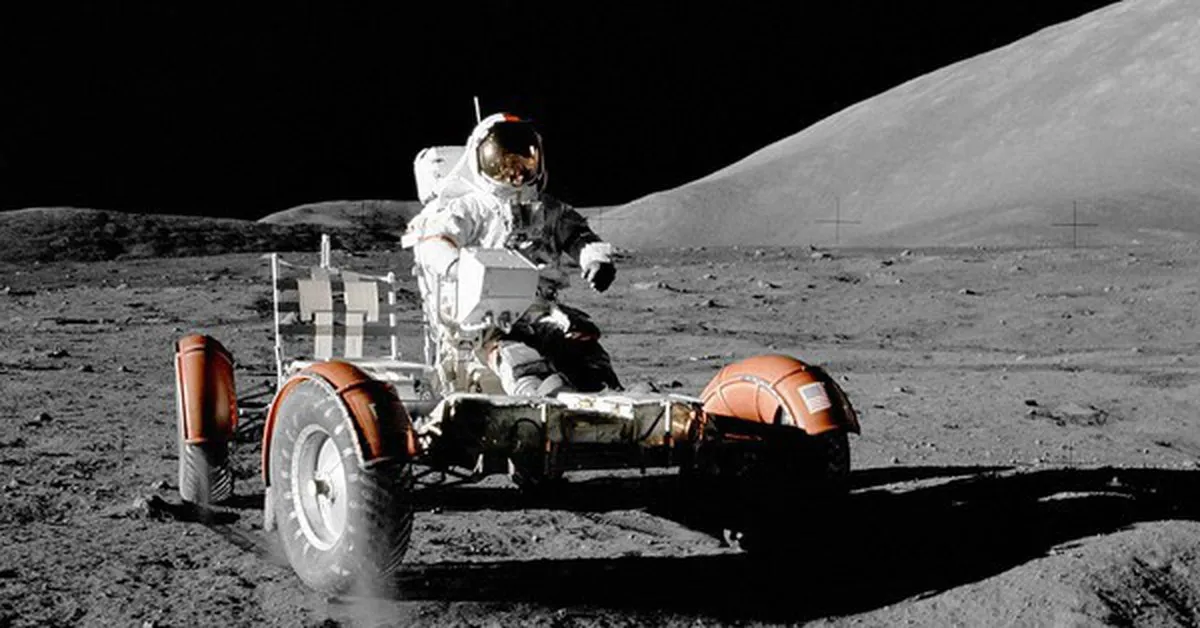 Bỏ lại chiếc xe điện trên Mặt Trăng: NASA đã làm gì vào năm 1971?