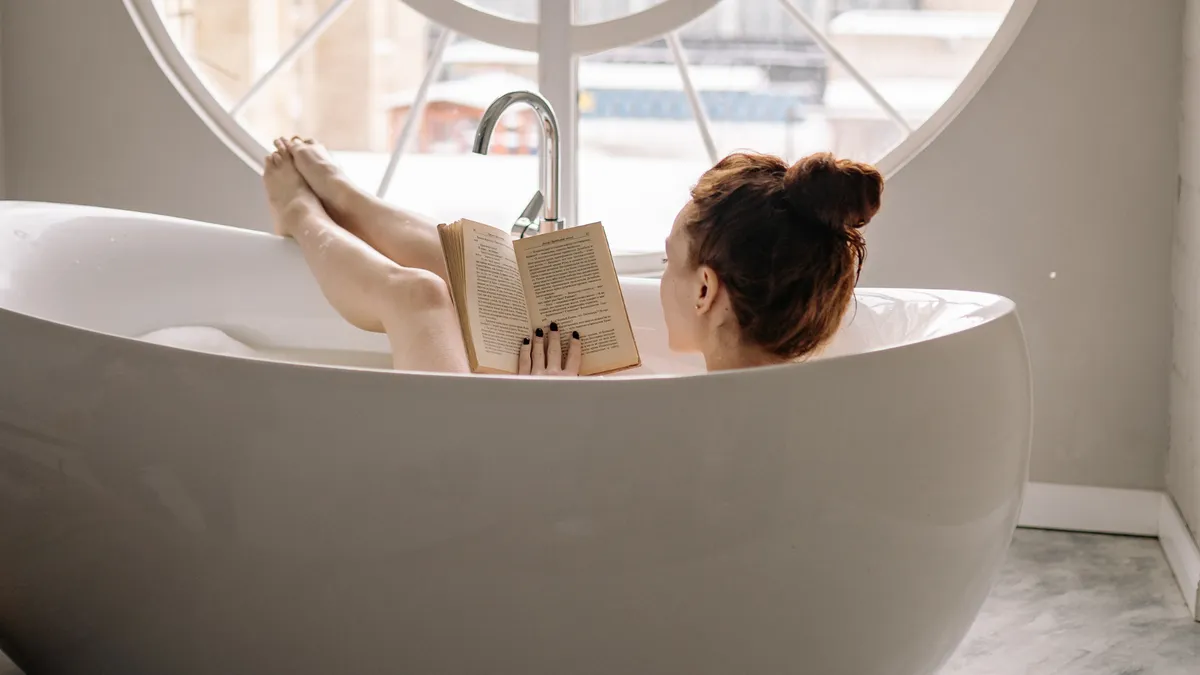Ngâm mông dưỡng sinh là gì? Lợi ích và những lưu ý khi thực hiện