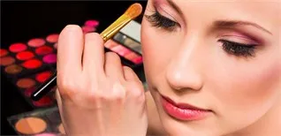 10 bí quyết trang điểm mùa hè bạn nên "bỏ túi" để bảo vệ da tốt hơn