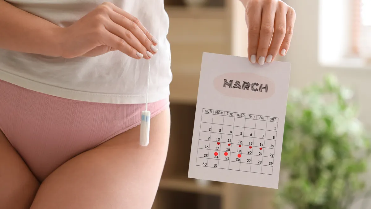1 tháng bị 2 lần kinh nguyệt có sao không? Nguyên nhân là do đâu?