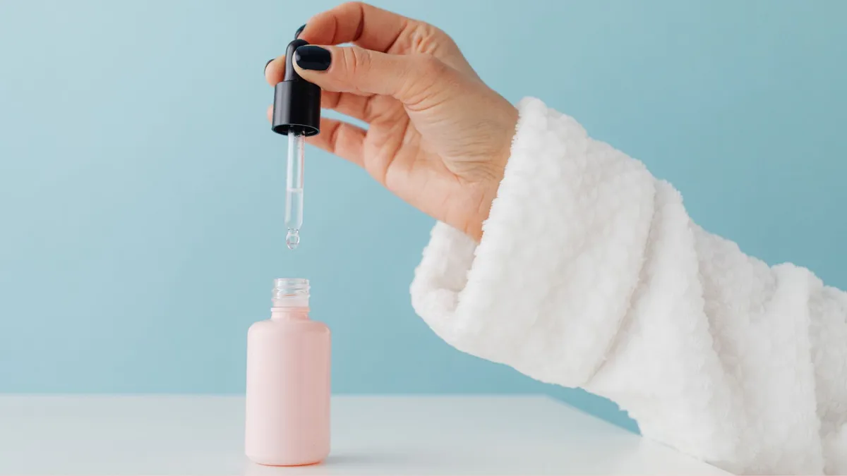 Các serum trị mụn cho da nhạy cảm được ưa chuộng