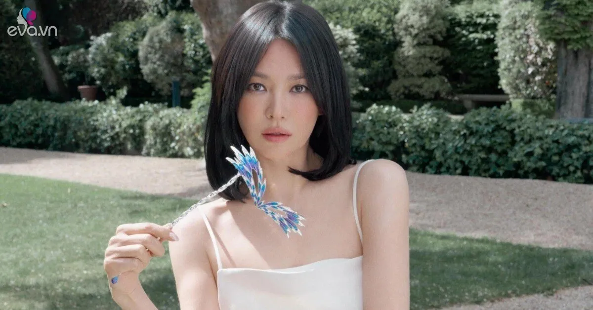 Kiểu tóc ngắn giúp Song Hye Kyo "hack tuổi"