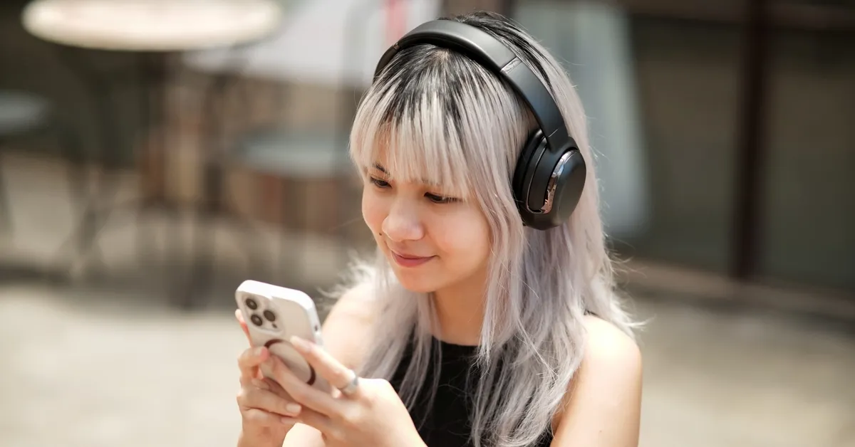 Tai nghe Tour One M2: Siêu phẩm chống ồn JBL giá 6.99 triệu, nhiều tính năng hay đến Apple, Sony cũng chưa có