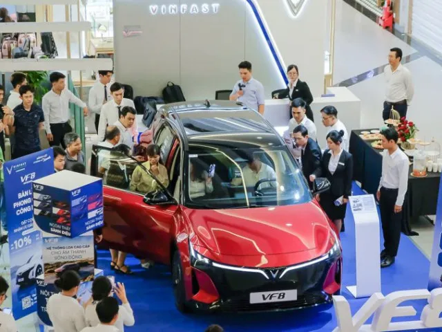 Đại lý cập nhật bảng giá mới xe VinFast, VF 8 giảm tới 100 triệu đồng
