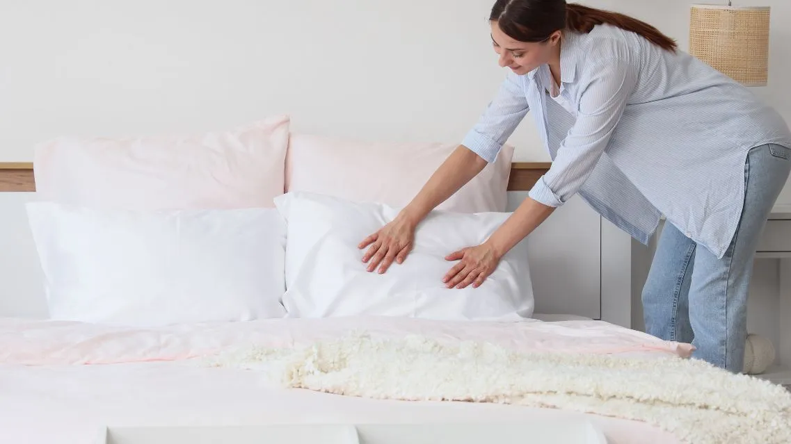 Cách vệ sinh gối ngủ phòng ngừa nấm mốc, vi khuẩn gây hại