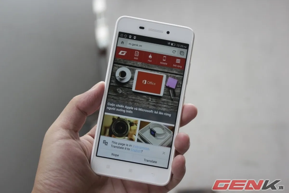 Cận cảnh smartphone Lenovo S60: ngỡ là iPhone 6 phiên bản... "vỏ nhựa"