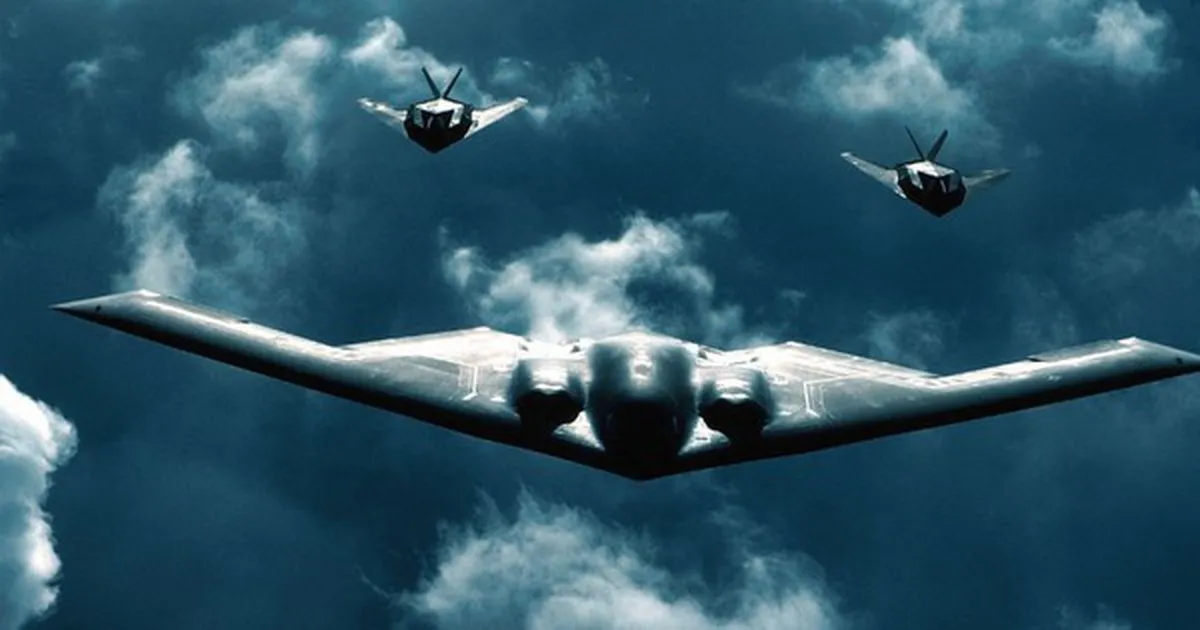 'Bóng ma' B-2 Spirit: Cú lật bài ngoạn mục của công nghệ tàng hình Mỹ