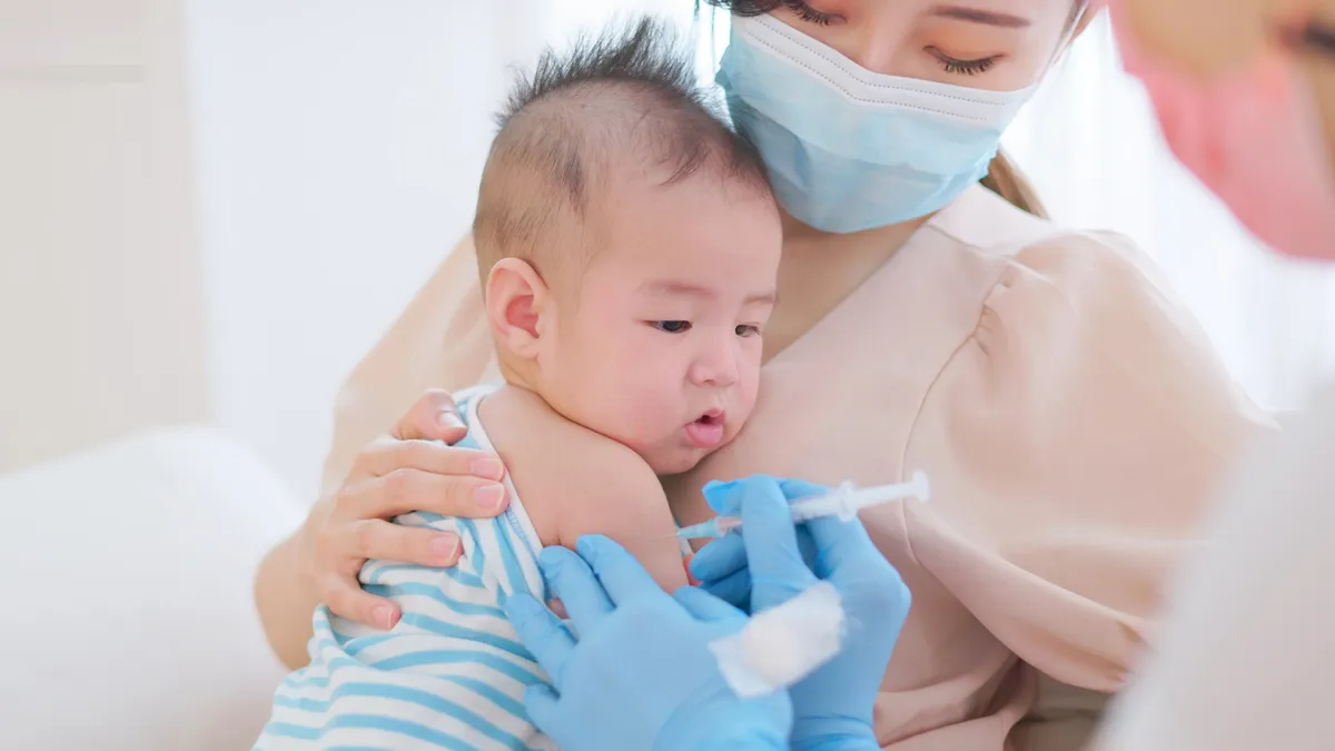 Giá vắc xin Hexaxim: Chi phí, lịch tiêm và lưu ý quan trọng