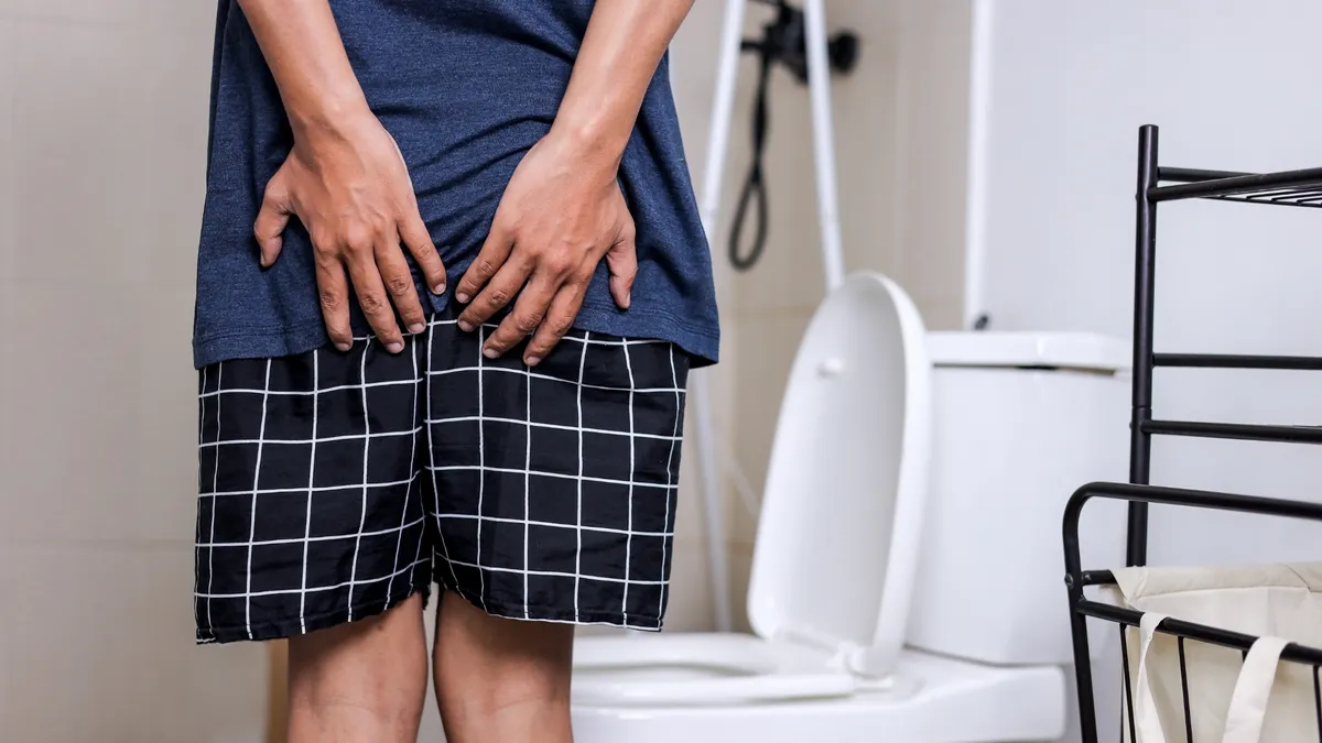 Rò hậu môn có phải trĩ không? Điều trị rò hậu môn và bệnh trĩ như thế nào?
