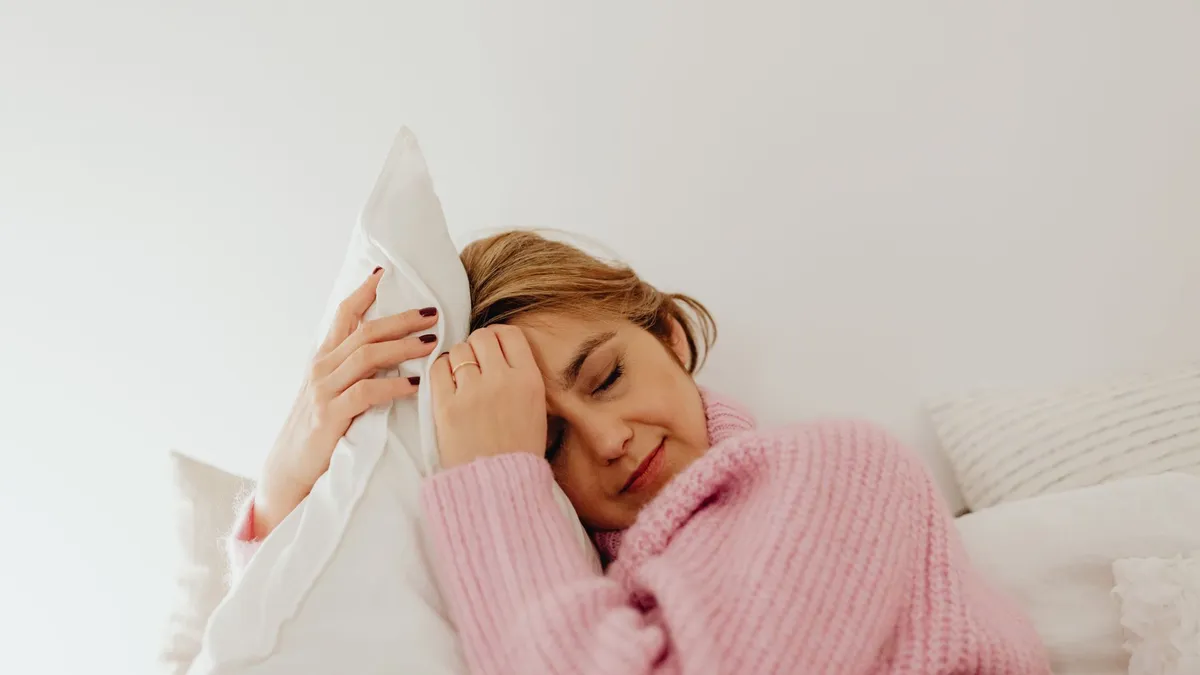 Suy giảm miễn dịch mắc phải là gì? Nguyên nhân, dấu hiệu