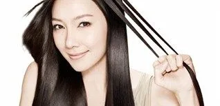 Mẹo duỗi thẳng tóc đơn giản tại nhà nhanh chóng có ngay mái tóc như ý