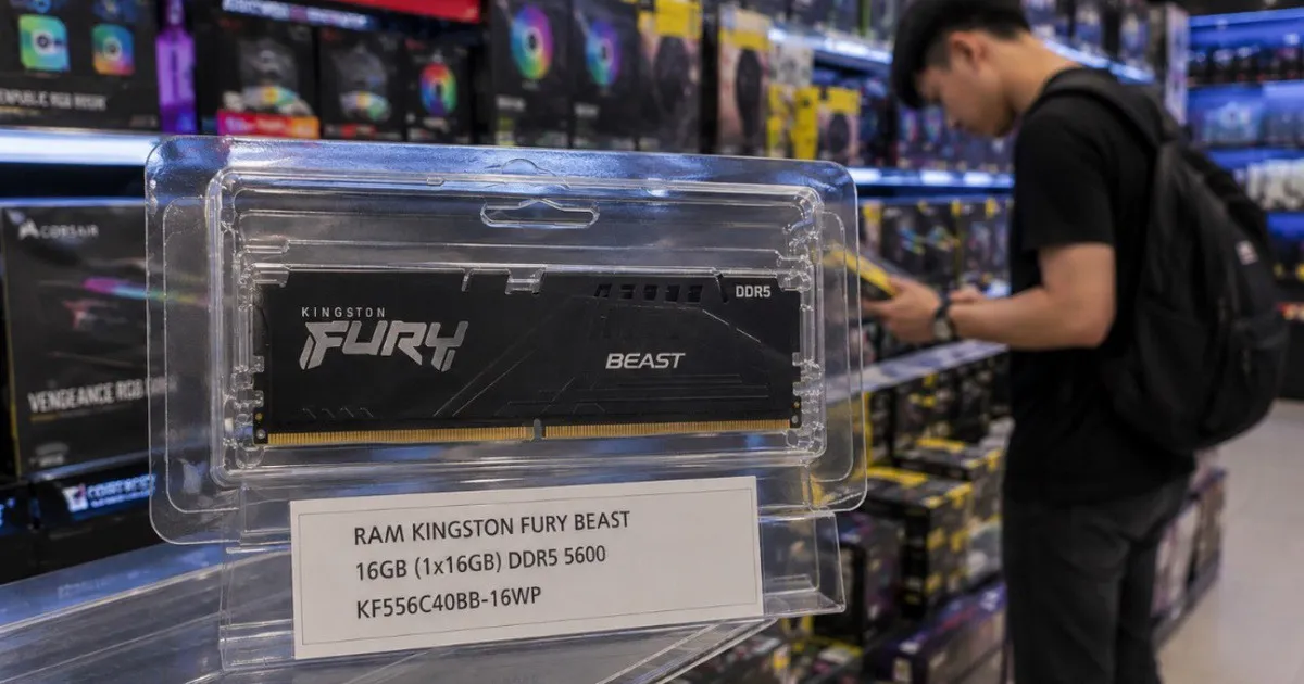 Khủng hoảng chip nhớ toàn cầu khiến giá laptop, RAM, SSD tăng phi mã, người dùng Việt phải chờ đến khi nào?