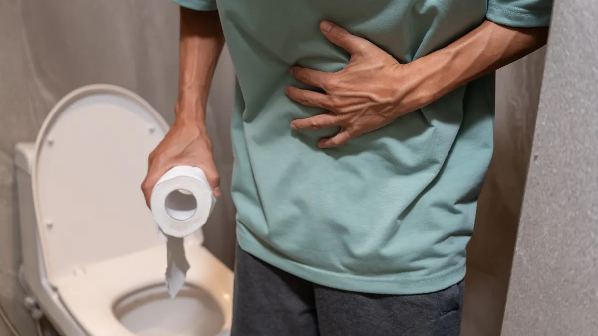 Thường xuyên bị tiêu chảy sau khi ăn là bệnh gì? Nguyên nhân và cách khắc phục