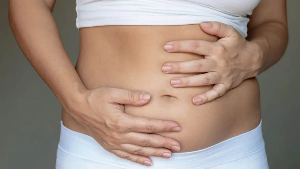 Bụng phình to căng cứng khó thở là bệnh gì? Có nguy hiểm không?
