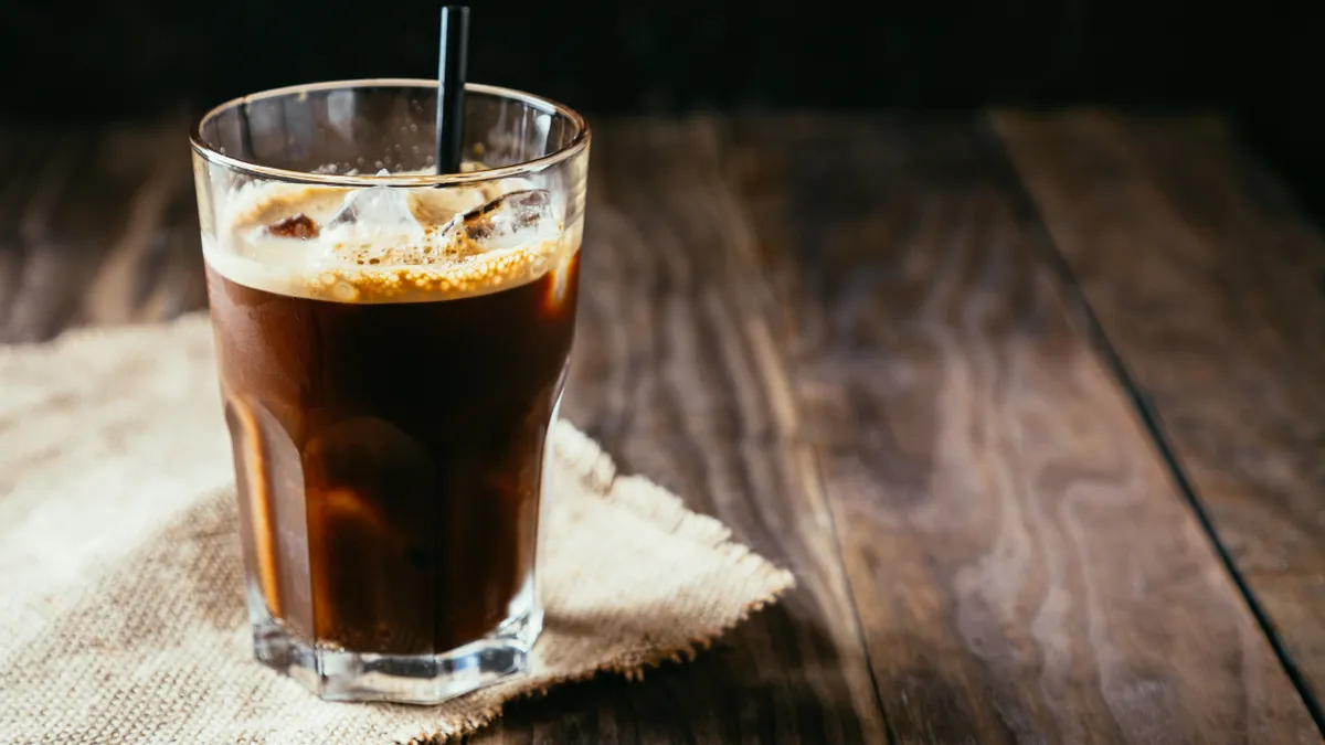 Uống cafe có tăng cân không và những yếu tố ảnh hưởng đến cân nặng