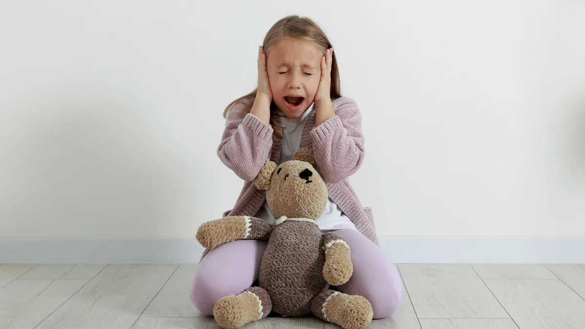 Cách điều trị trẻ bị rối loạn phổ tự kỷ? Dấu hiệu nhận biết sớm ở trẻ