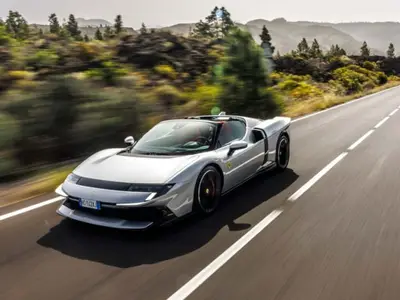 [ĐÁNH GIÁ XE] Ferrari 849 Testarossa Spider: Khi trải nghiệm sau vô-lăng quan trọng hơn những con số