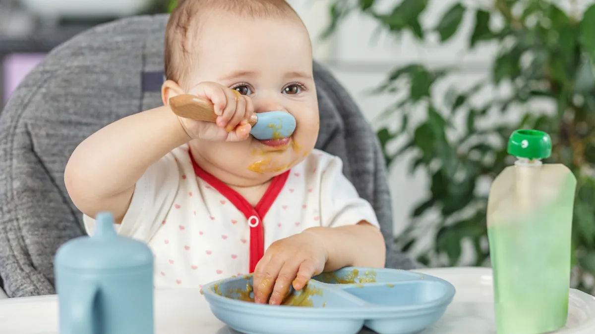 Thực đơn ăn dặm cho bé 8 tháng cần bổ sung dưỡng chất nào?