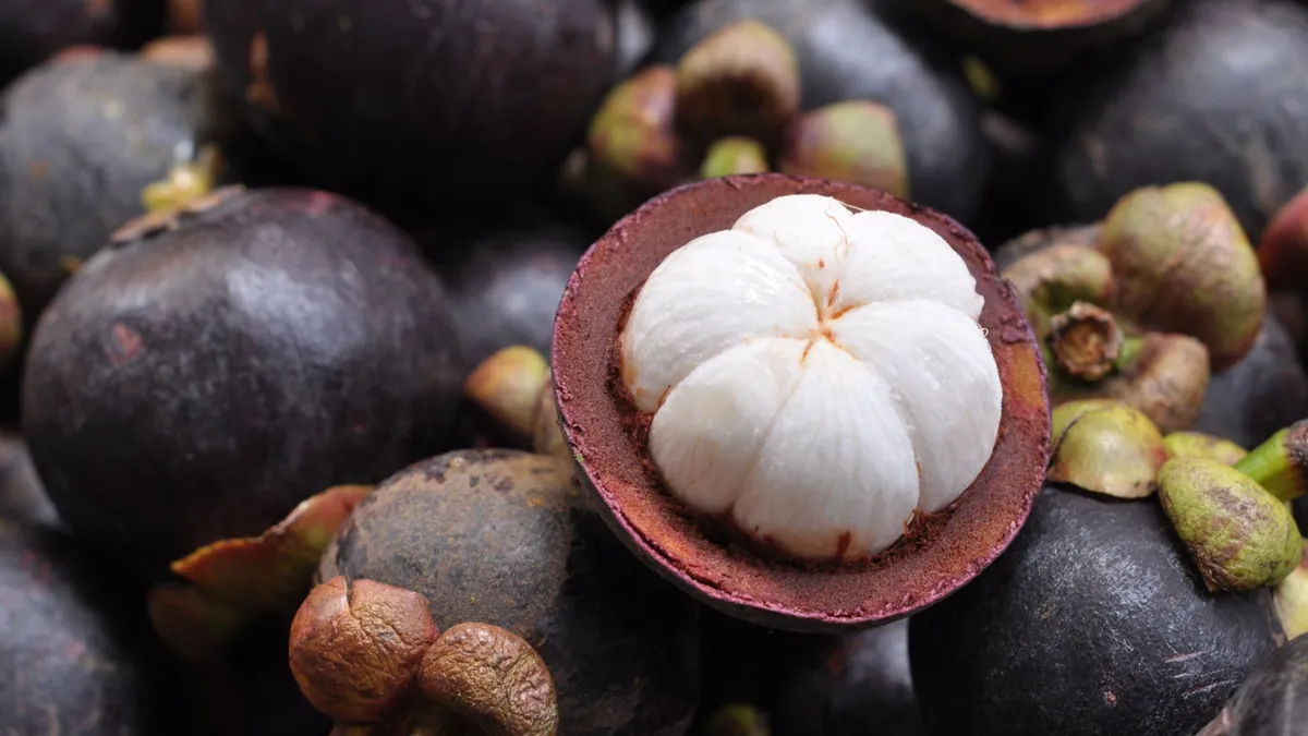 Măng cụt giàu vitamin C nhưng 3 nhóm người không nên ăn