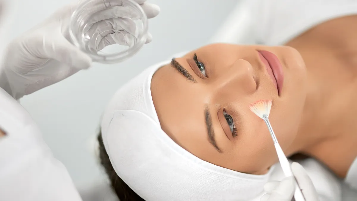 Peel da đẩy mụn trong bao lâu? Cách chăm sóc da sau peel