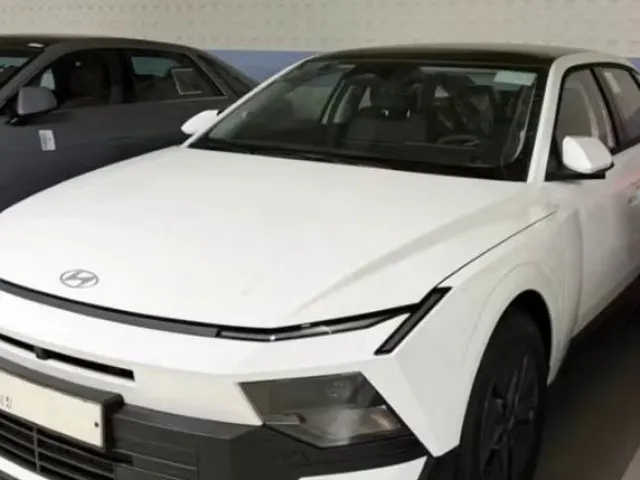 Hyundai Elantra thế hệ mới lộ diện bản giá rẻ: Thiết kế gần như giữ nguyên, chỉ giản lược đèn và mâm xe