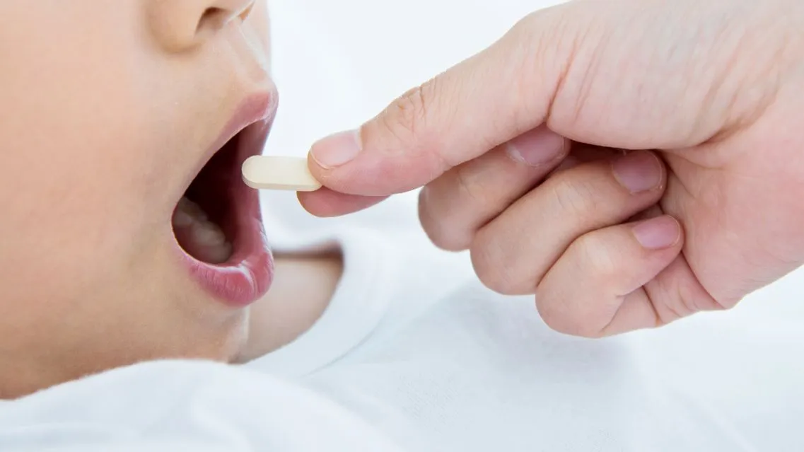 Trẻ uống kháng sinh 3 ngày có được không? Rủi ro cha mẹ cần biết