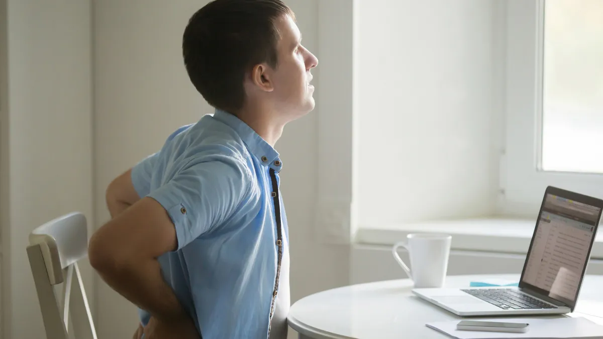 Bị đau xương cụt ở nam giới: Nguyên nhân và cách điều trị hiệu quả