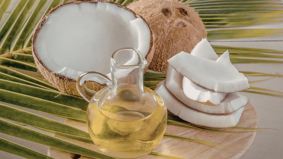 Mặt nạ dừa có công dụng gì đối với làn da? Nên sử dụng mặt nạ dừa như thế nào?