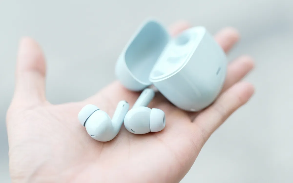 Dưới 700.000đ có Redmi Buds 8 Lite: ANC 42dB, pin 36 giờ, kết nối đa điểm, âm thanh sôi động
