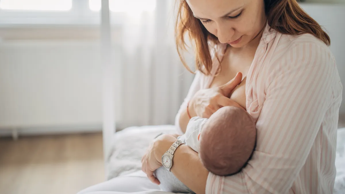 U vú ở phụ nữ đang cho con bú: Nguyên nhân và cách xử trí