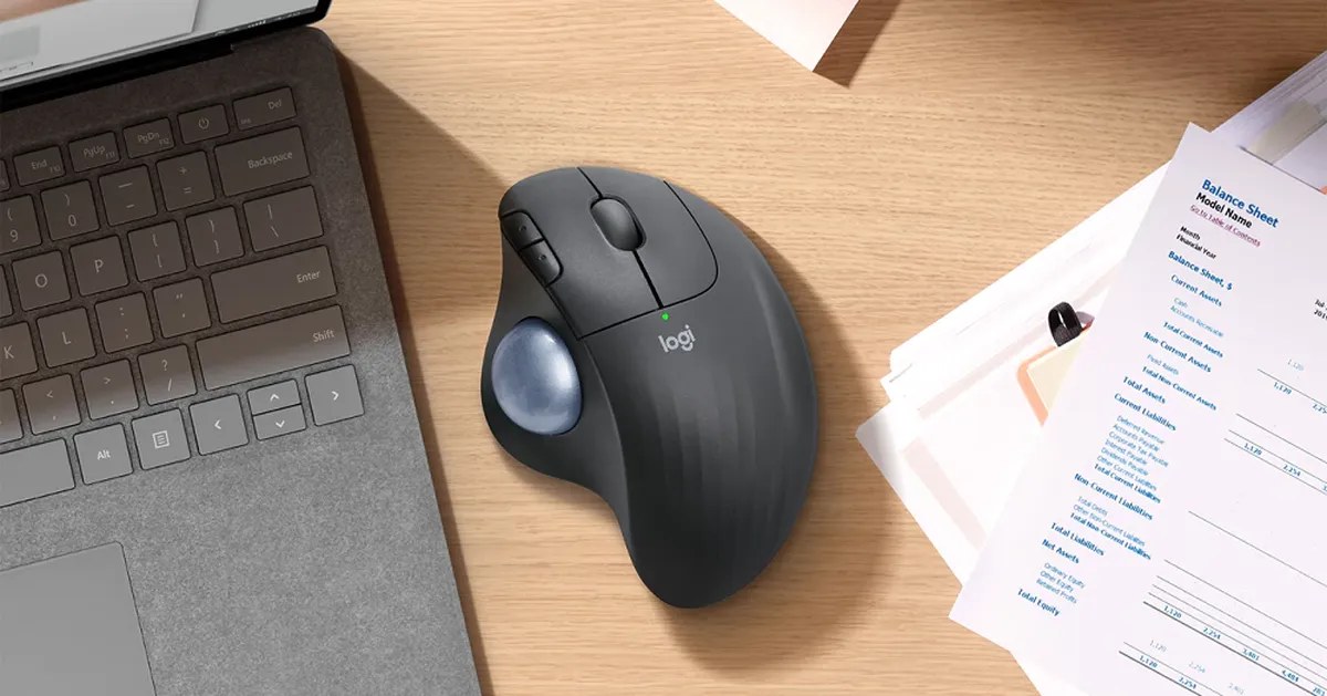 3 mẫu chuột công thái học đáng tiền từ Baseus, Ugreen, Logitech: Sale ngon, tạm biệt đau cổ tay